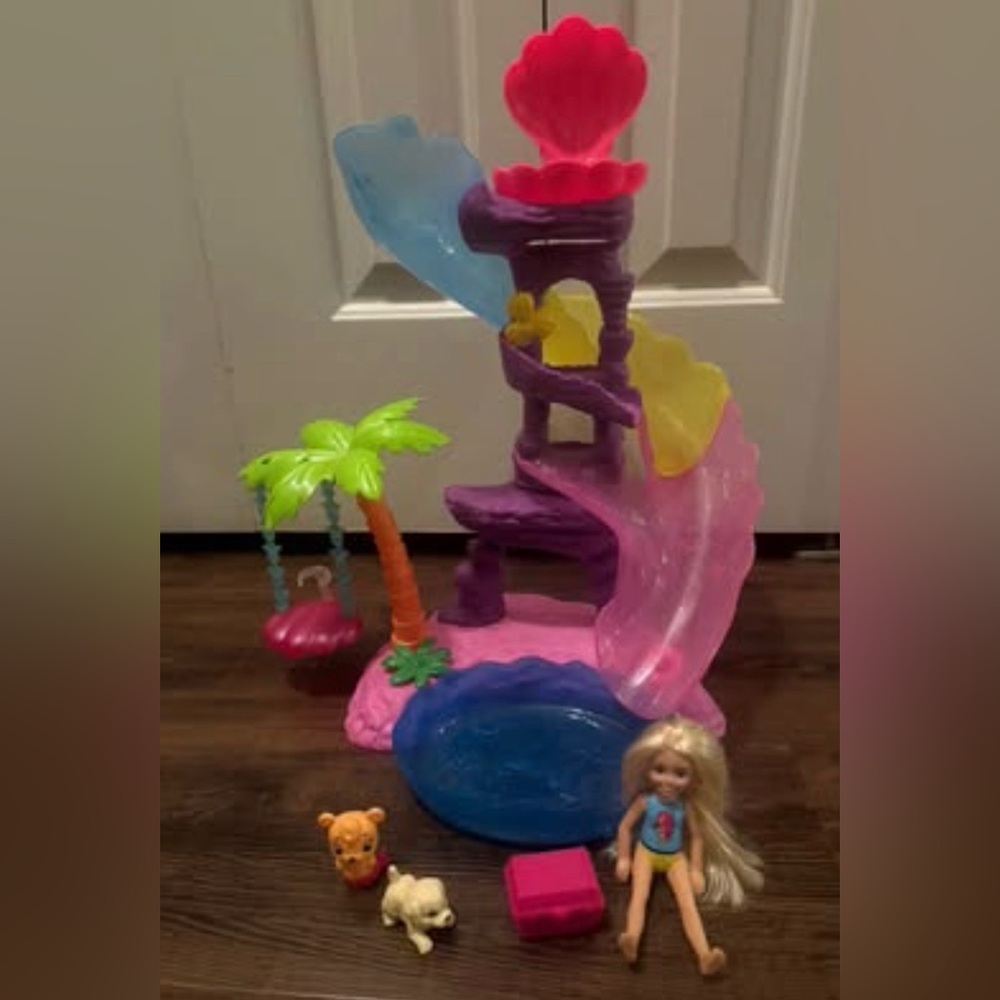 Barbie Dreamtopia Chelsea Water Lagoon